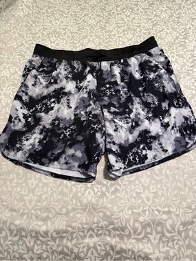 Men's Athletic Black & Gray Camo Swim/Workout Shorts